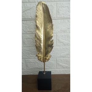 ESCULTURA 12771 PENA DOURADA EM POLIRESINA E METAL A41XL9CM